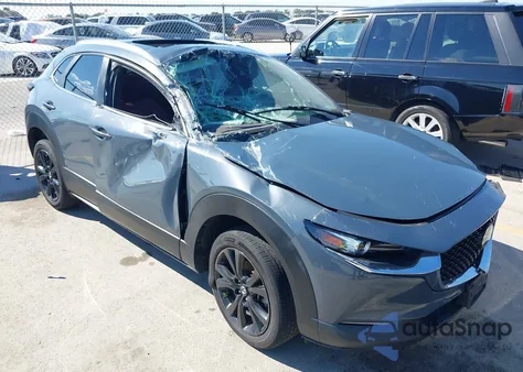 2022 Mazda Cx-30 Carbon Edition z USA, uszkodzony, nr VIN 3MVDMBCL4NM433721